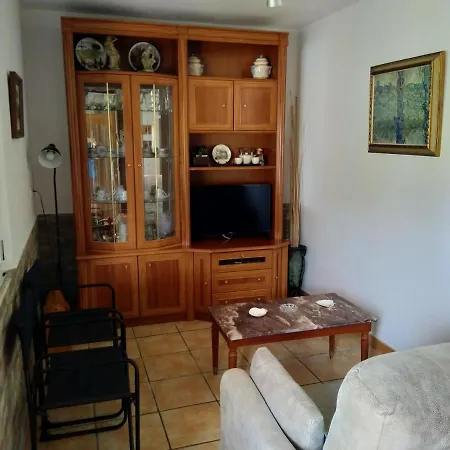 Les Viesques بيت للعطل *